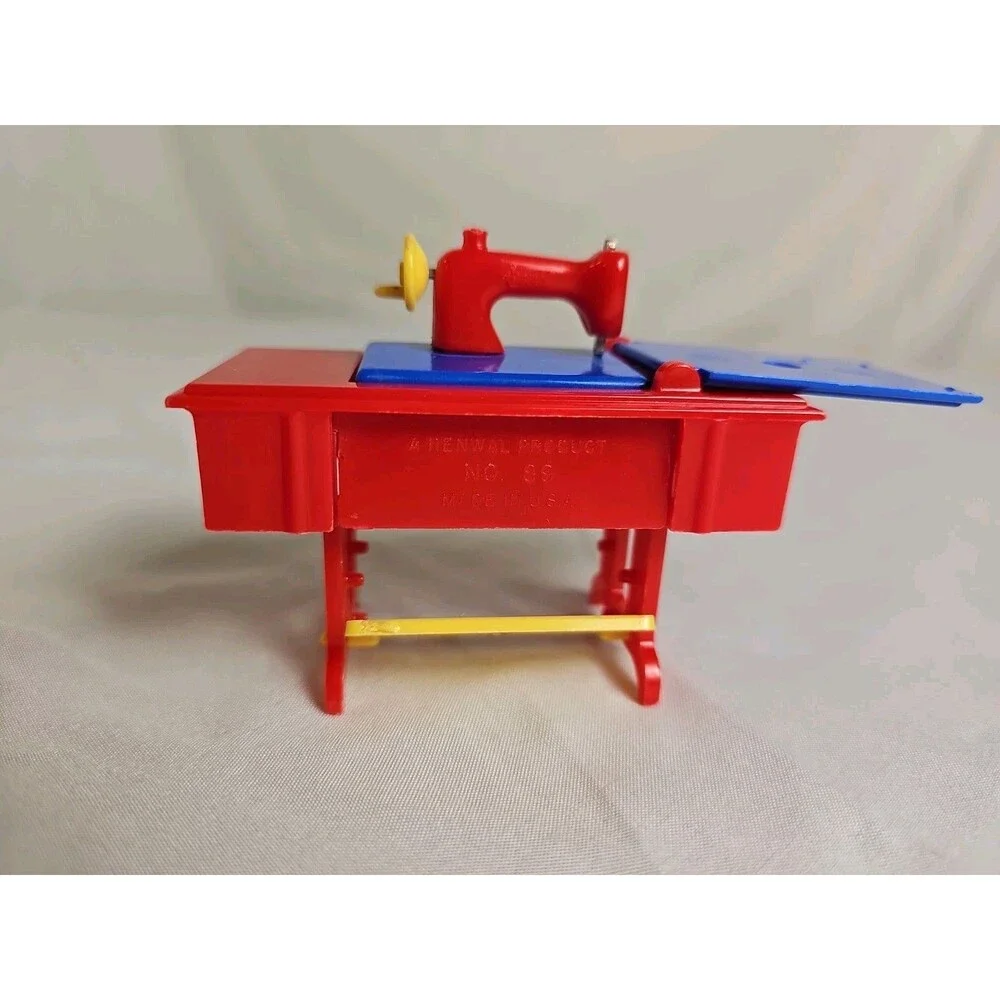 VTG Renwal Dollhouse Sewing Machine & Table No. 116-89 Miniature Furniture Red